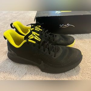 Nike Mamba Focus ‘Black Optimum Yellow’ Kobe Bryant basketball shoes